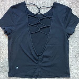 black lululemon top RARE